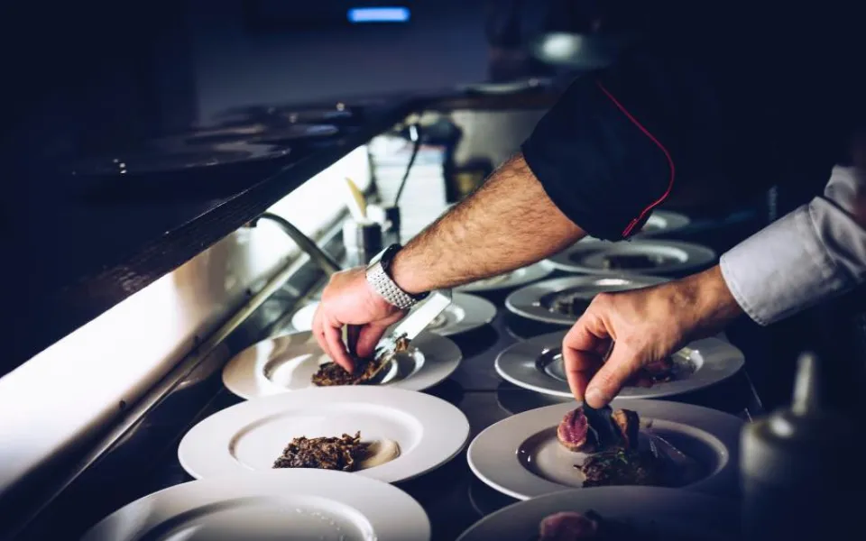 Restaurantes — Eatech
